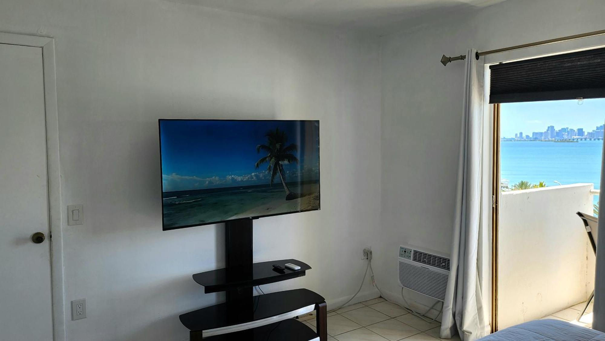 Bayfront Apartment Breathtaking Views- One Bedroom W Balcony- Living Room -Free Parking 迈阿密海滩 外观 照片