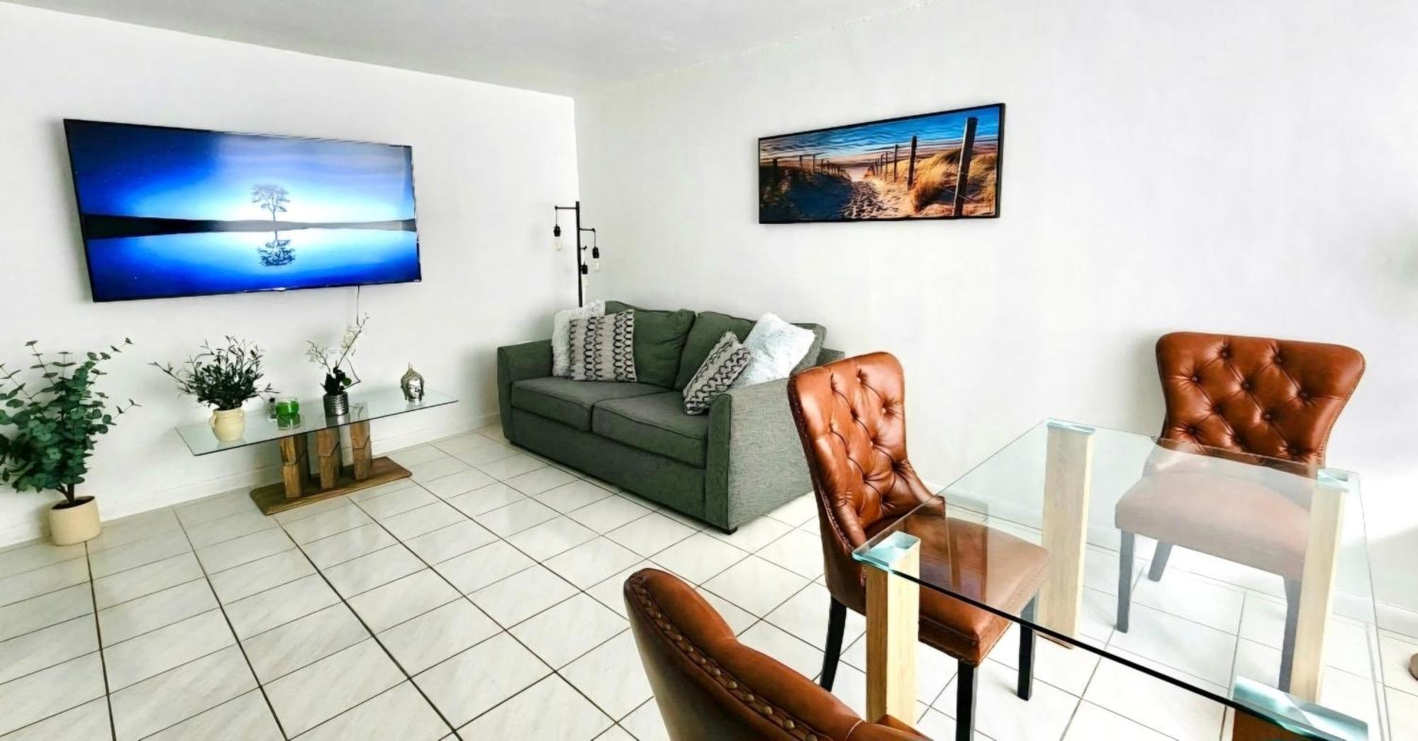 Bayfront Apartment Breathtaking Views- One Bedroom W Balcony- Living Room -Free Parking 迈阿密海滩 客房 照片